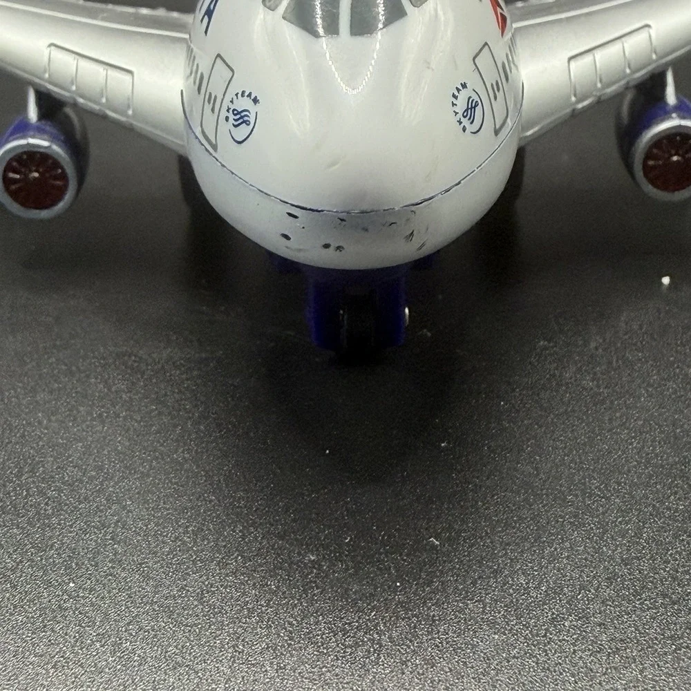 Realtoy Delta Airlines‎ pullback toy jet plane w/ light & sound New Batteries